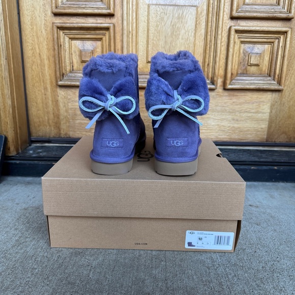 Ugg Classic Double Bow Mini Boots - Picture 5 of 7